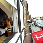Michel Centrum Boutique *